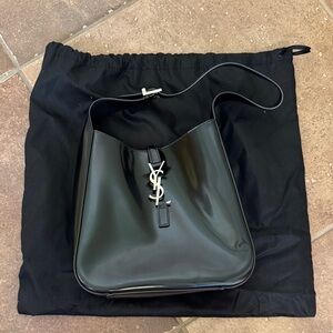 Yves Saint Laurent Glossy Black Shoulder Bag